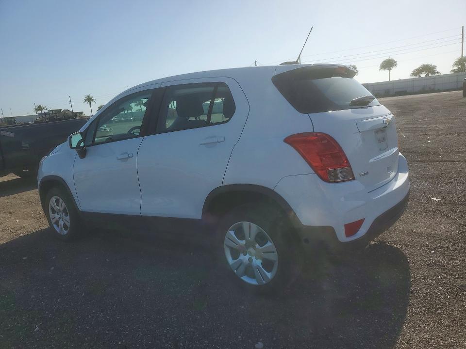 3GNCJKSB0HL257461 2017 CHEVROLET TRAX photo no. 2