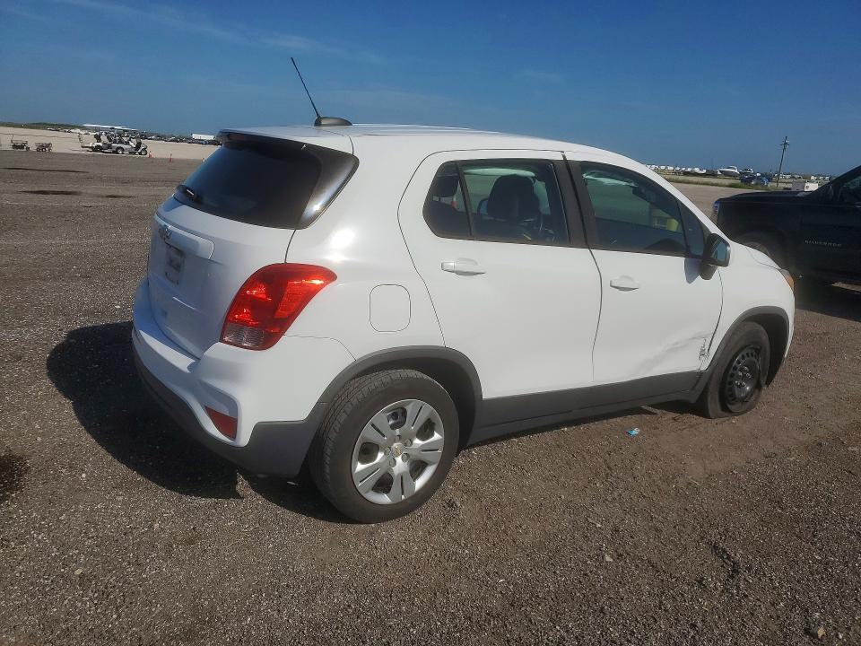 3GNCJKSB0HL257461 2017 CHEVROLET TRAX photo no. 3