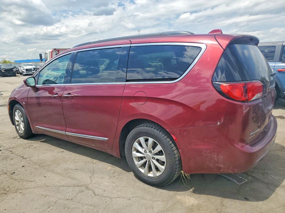 2017 CHRYSLER PACIFICA TOURING L — Фото 2 из 13