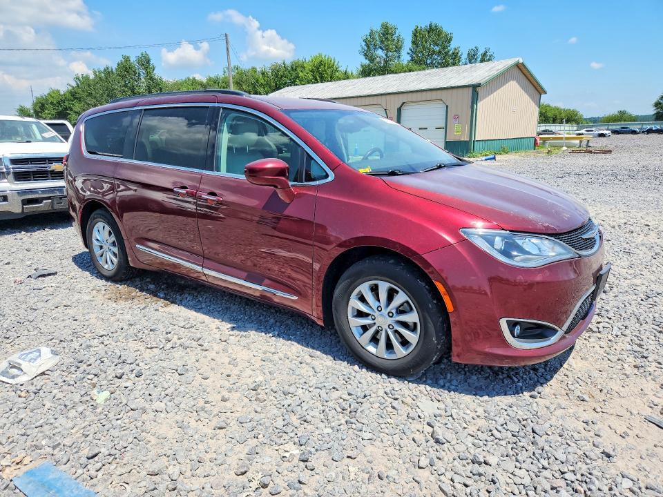 2017 CHRYSLER PACIFICA TOURING L — Фото 4 из 13