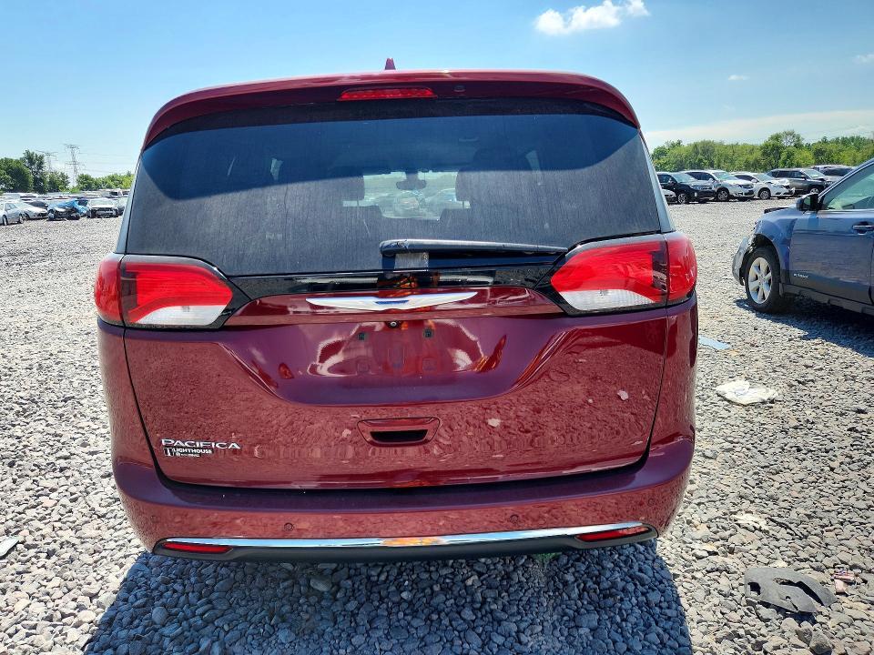 2017 CHRYSLER PACIFICA TOURING L — Фото 6 из 13