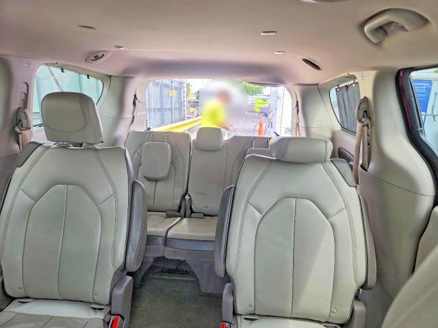 2017 CHRYSLER PACIFICA TOURING L — Фото 10 из 13