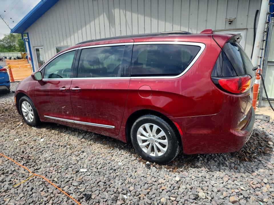 2017 CHRYSLER PACIFICA TOURING L — Фото 2 из 13
