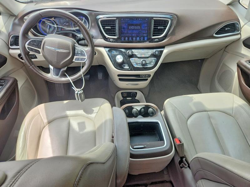 2017 CHRYSLER PACIFICA TOURING L — Фото 8 из 13