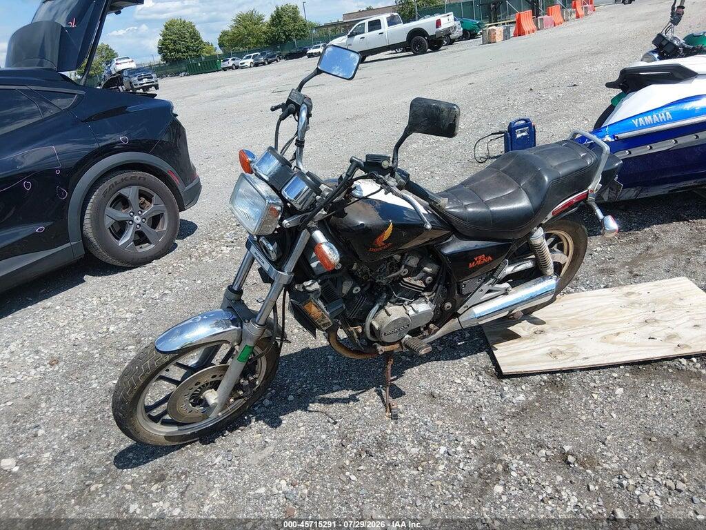 JH2PC1307EM009180 1984 HONDA VF500 photo no. 2