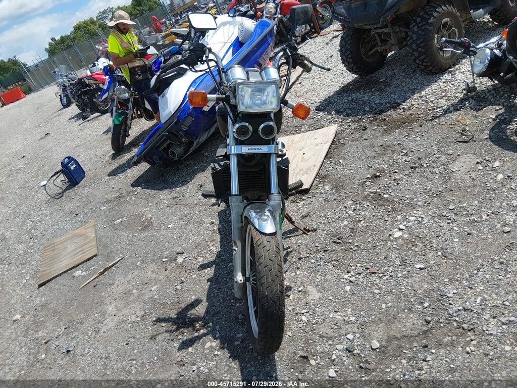 JH2PC1307EM009180 1984 HONDA VF500 photo no. 5