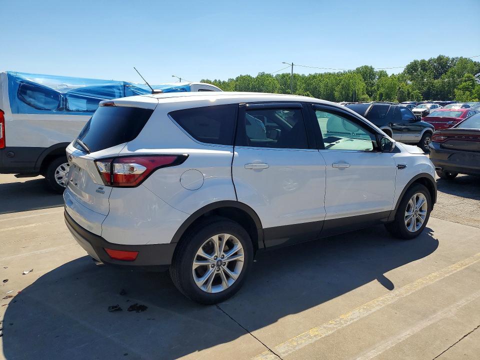 2017 FORD ESCAPE SE — Фото 3 из 14