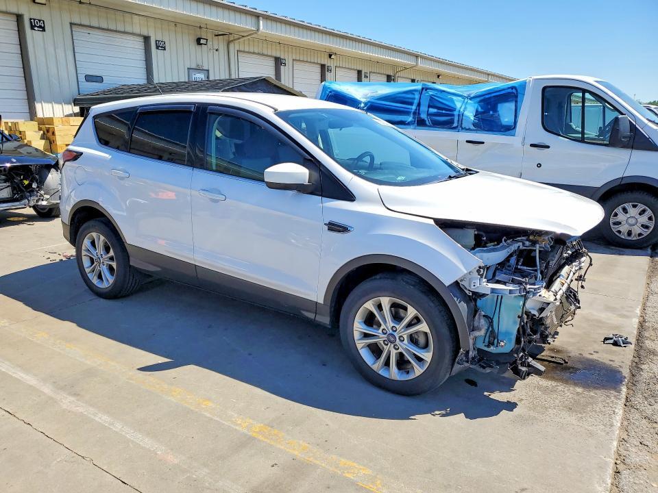 2017 FORD ESCAPE SE — Фото 4 из 14