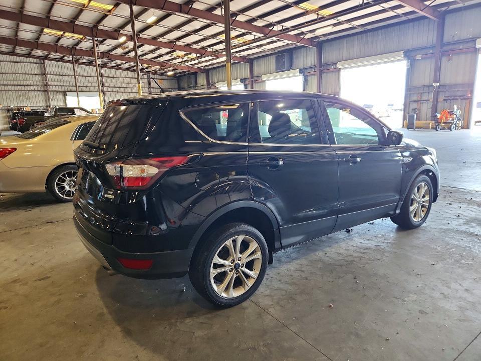 2017 FORD ESCAPE SE — Фото 3 из 13