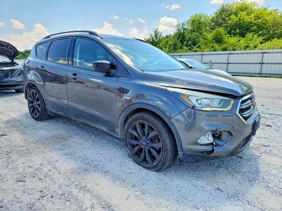 2017 FORD ESCAPE SE — Фото 4 из 13