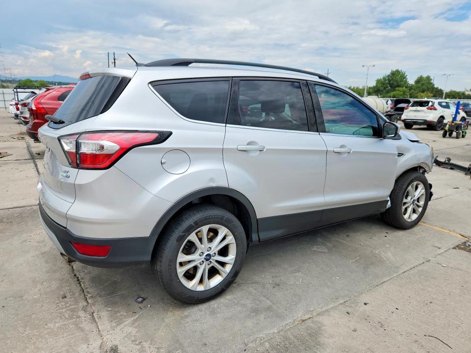 2017 FORD ESCAPE SE — Фото 3 из 13