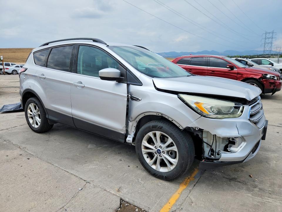 2017 FORD ESCAPE SE — Фото 4 из 13