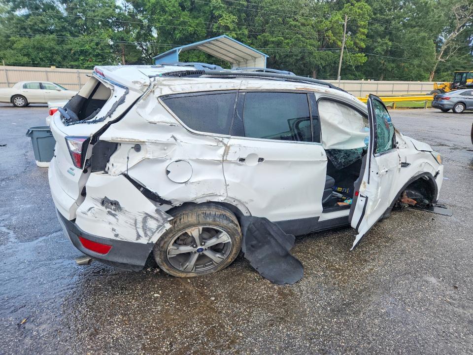 1FMCU0GD0HUB26479 2017 FORD ESCAPE photo no. 3