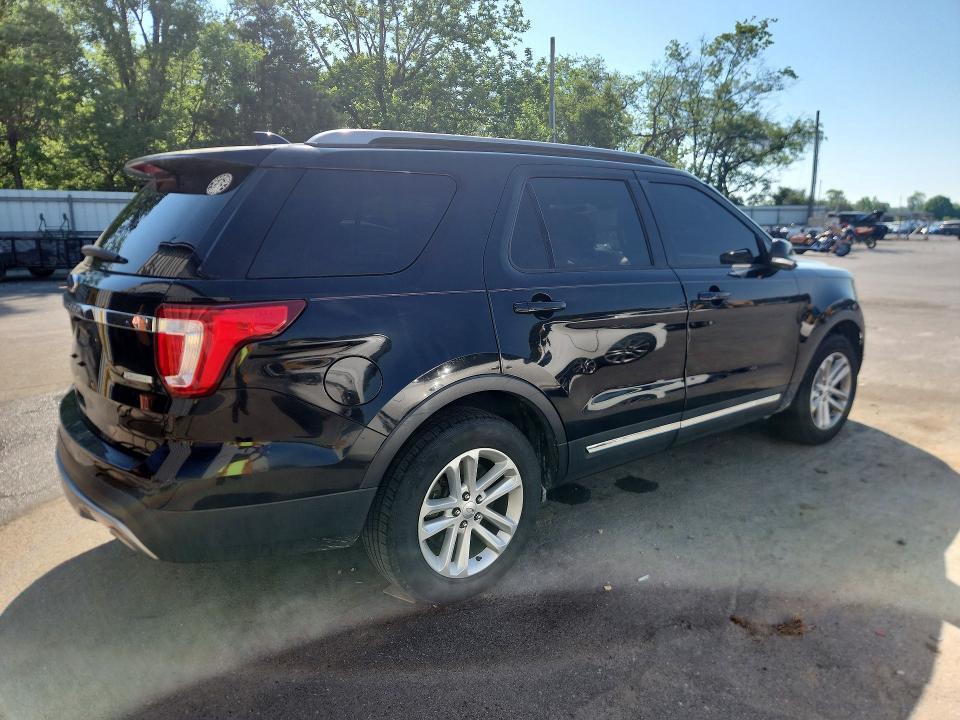 2017 FORD EXPLORER XLT — Фото 3 из 13