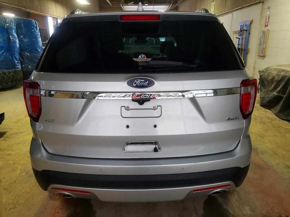 2017 FORD EXPLORER XLT — Фото 6 из 14