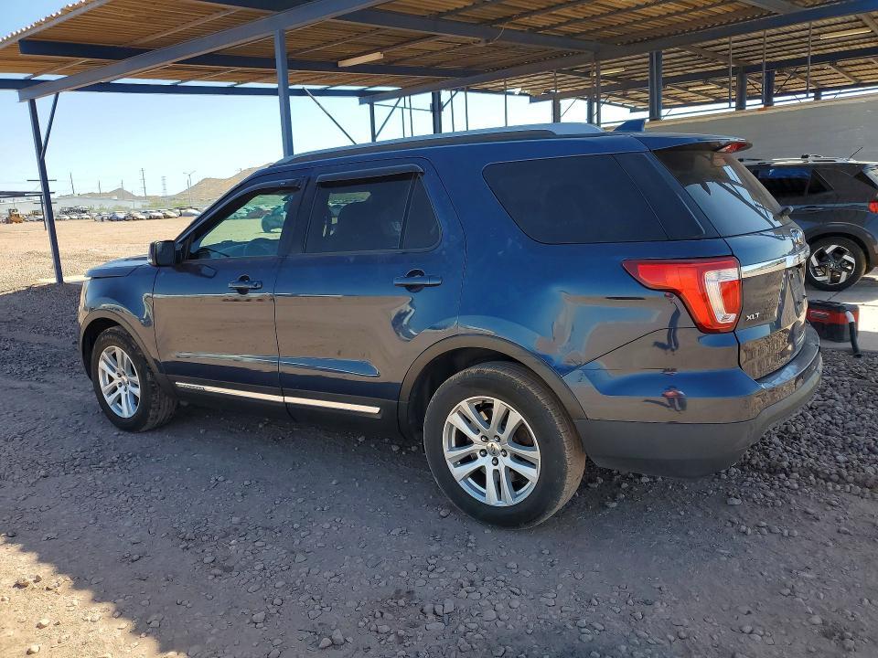 1FM5K7D86HGC75833 2017 FORD EXPLORER photo no. 2