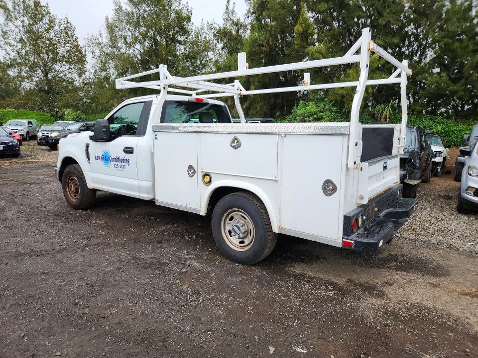 1FDBF2A65HEB70158 2017 FORD F250 photo no. 2