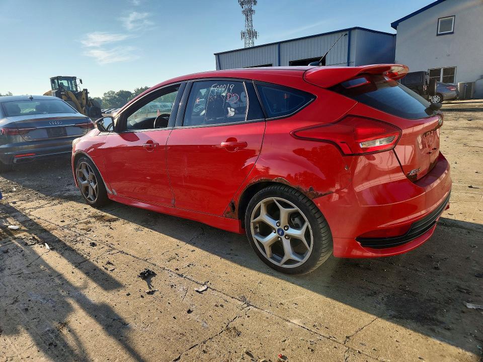 2017 FORD FOCUS ST — Фото 2 из 12