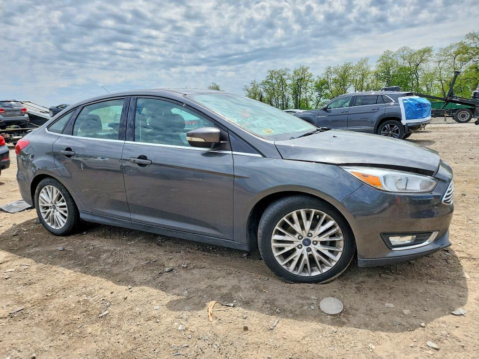 2017 FORD FOCUS TITANIUM — Фото 4 из 12