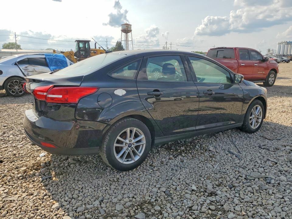 1FADP3F26HL339420 2017 FORD FOCUS photo no. 3