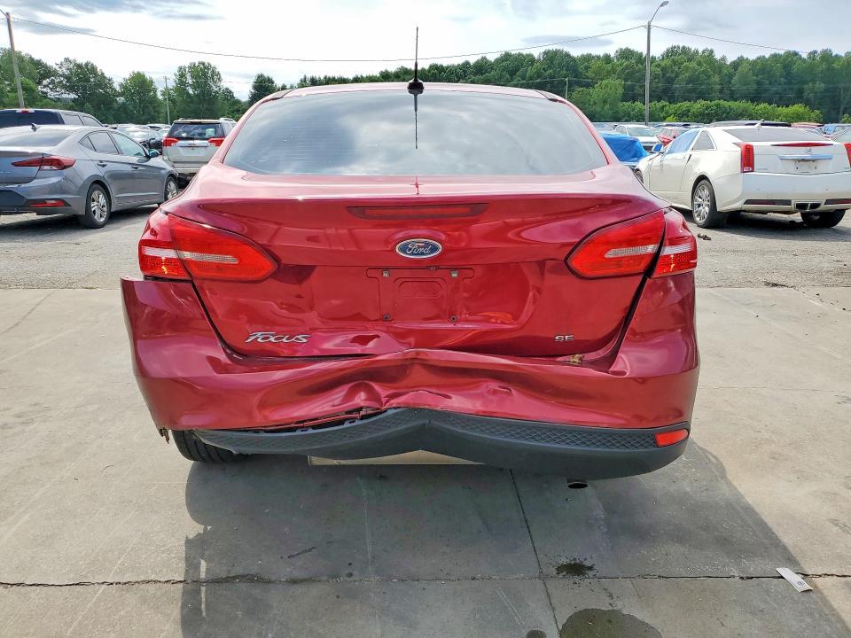 2017 FORD FOCUS SE — Фото 6 из 12