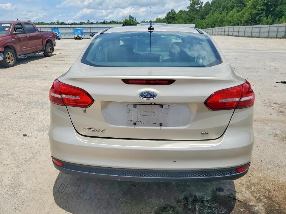 2017 FORD FOCUS SE — Фото 6 из 12