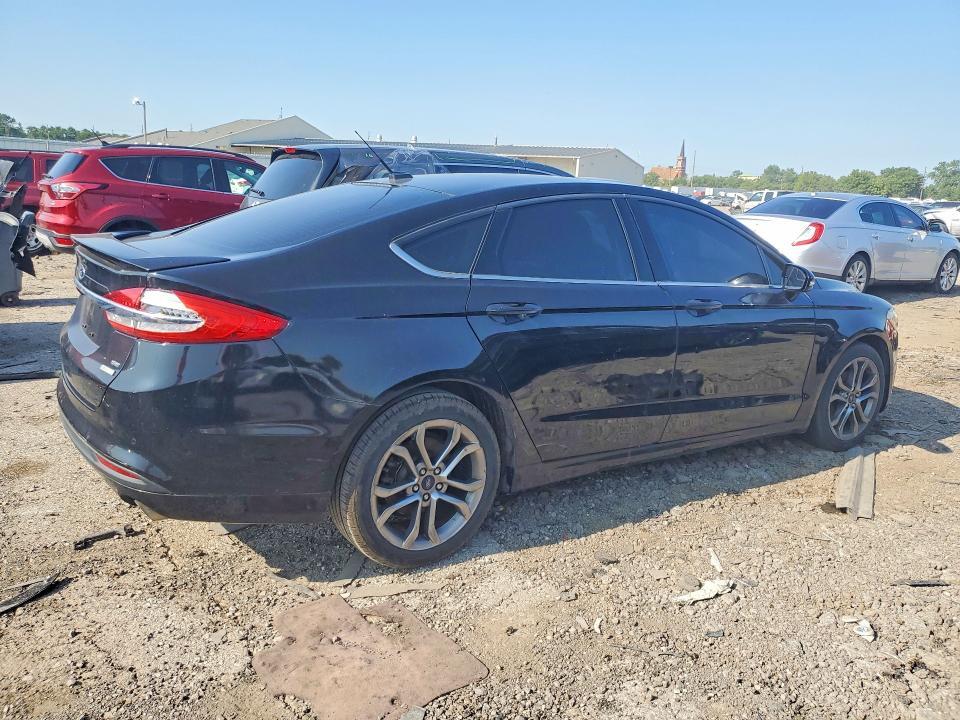 2017 FORD FUSION SE — Фото 3 из 12