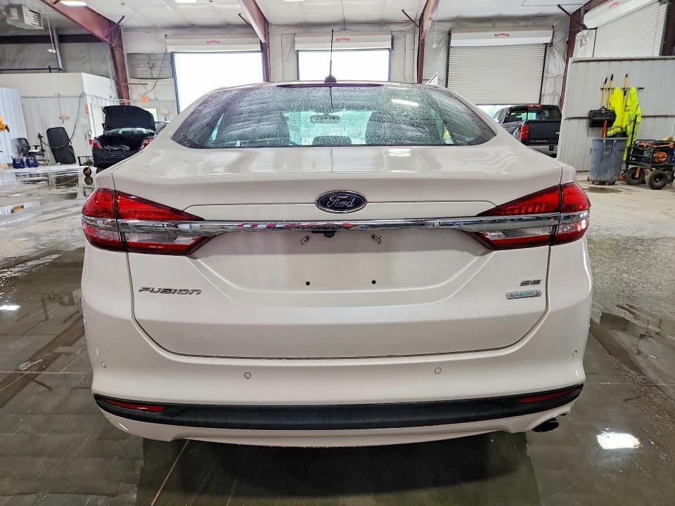 2017 FORD FUSION SE — Фото 6 из 12