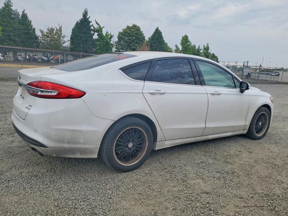 2017 FORD FUSION SE — Фото 3 из 12