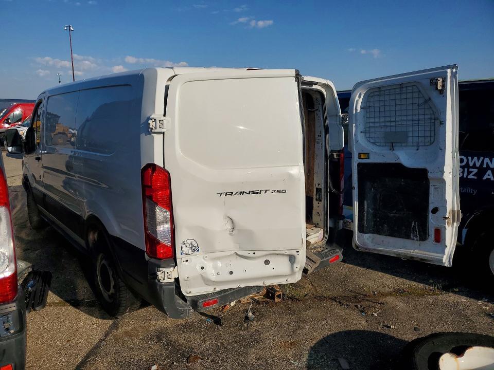 2017 FORD TRANSIT T-250 — Фото 2 из 14
