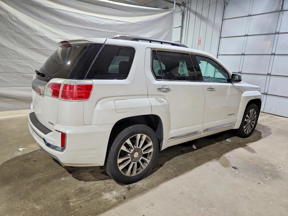 2017 GMC TERRAIN DENALI — Фото 3 из 13