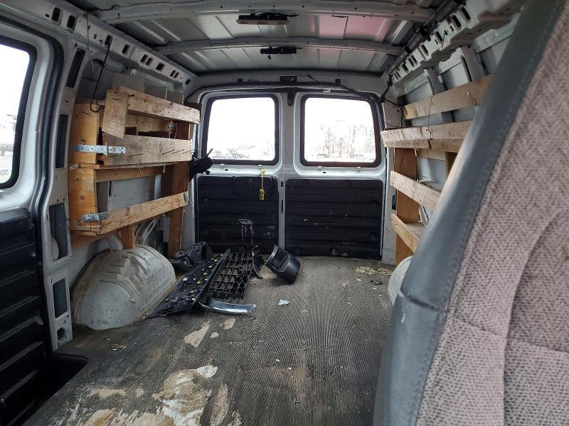1GTW7AFF6H1915013 2017 GMC SAVANA photo no. 10