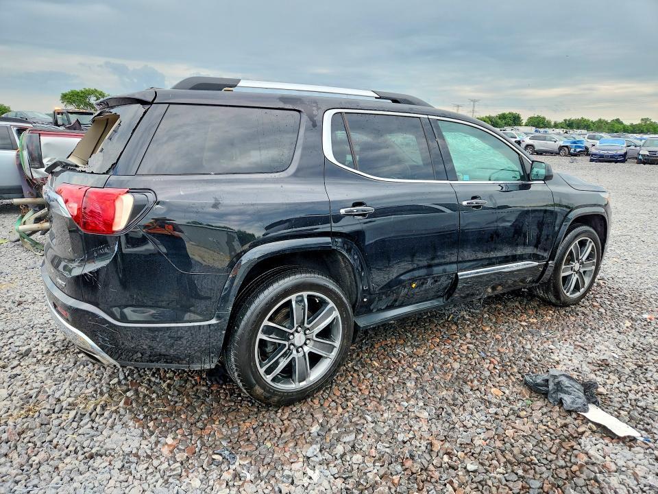 2017 GMC ACADIA DENALI — Фото 3 из 12
