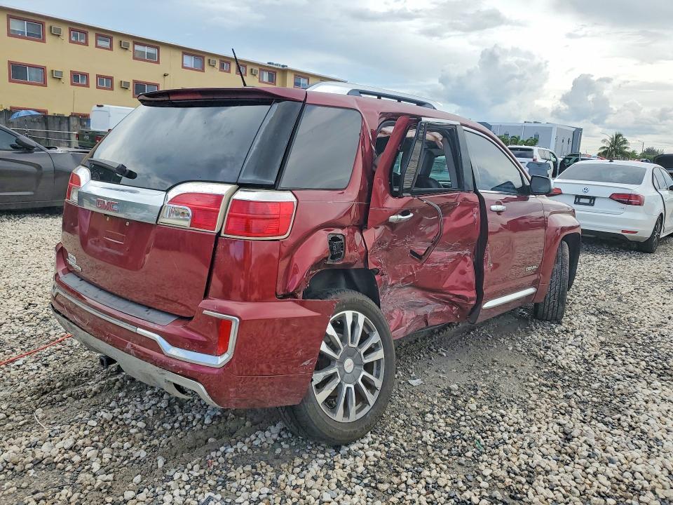 2017 GMC TERRAIN DENALI — Фото 3 из 13