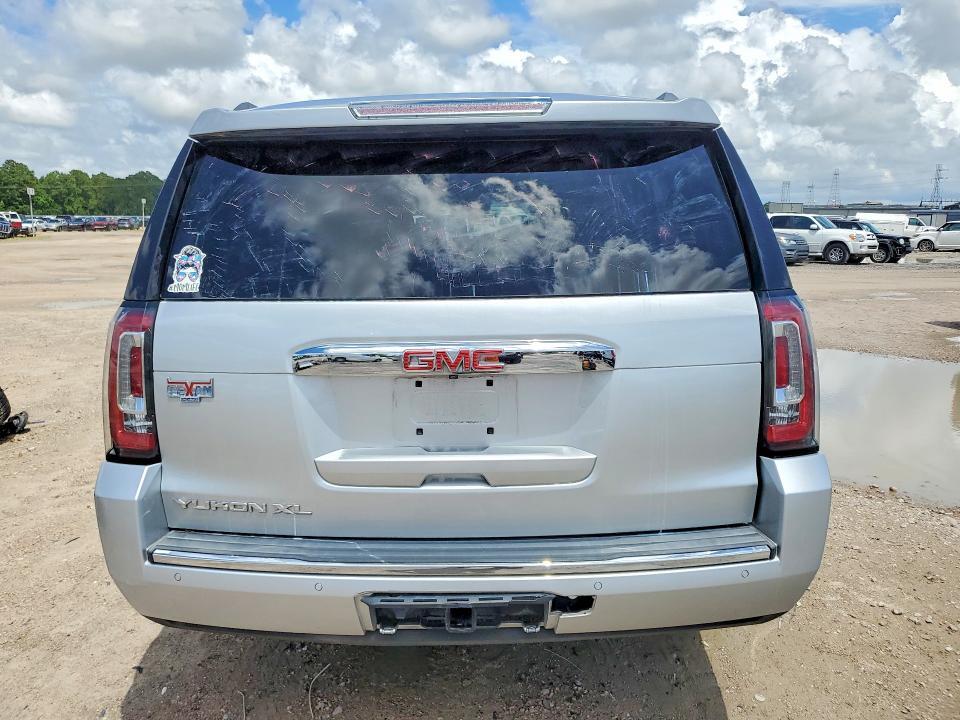 1GKS1HKJ6HR196645 2017 GMC YUKON XL photo no. 6