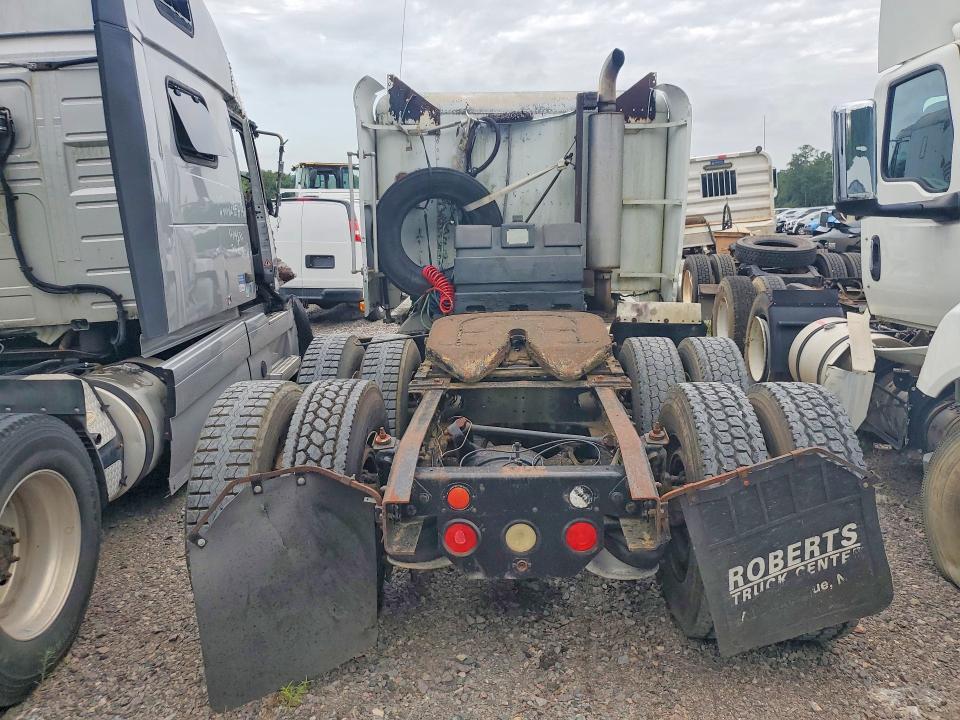1993 FREIGHTLINER FLD120 SEMI TRUCK — Фото 6 из 13