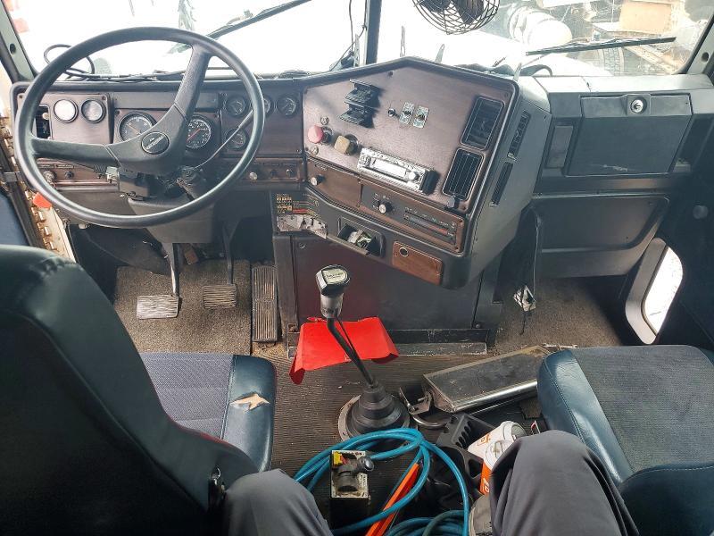 1993 FREIGHTLINER FLD120 SEMI TRUCK — Фото 8 из 13