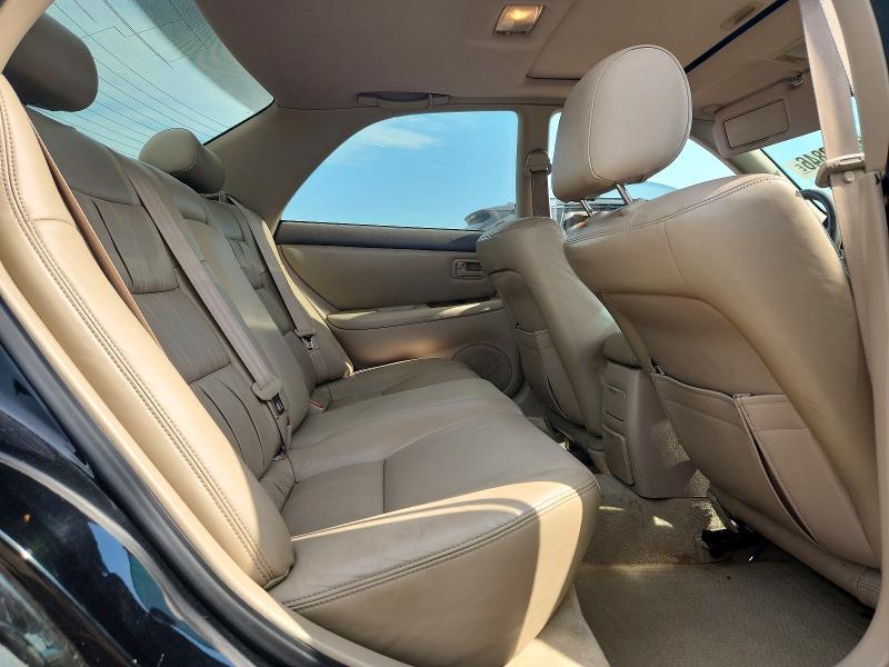 JT8BF22G3V0056582 1997 LEXUS ES photo no. 10