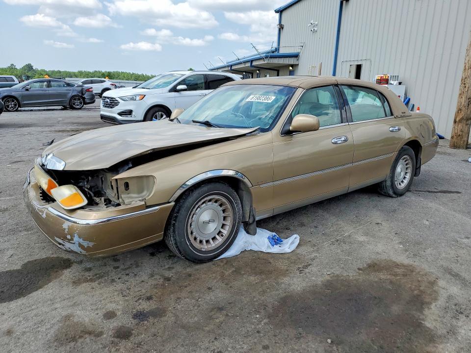 1998 LINCOLN TOWN CAR