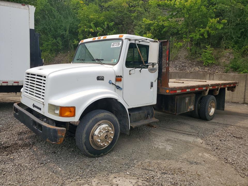 1999 INTERNATIONAL 4000 4700