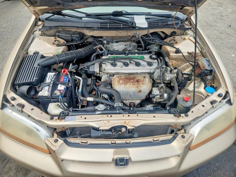 1HGCG6654YA065844 2000 HONDA ACCORD photo no. 11