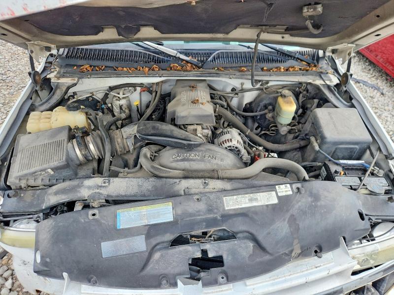 2000 CHEVROLET SILVERADO C1500 — Фото 11 из 12