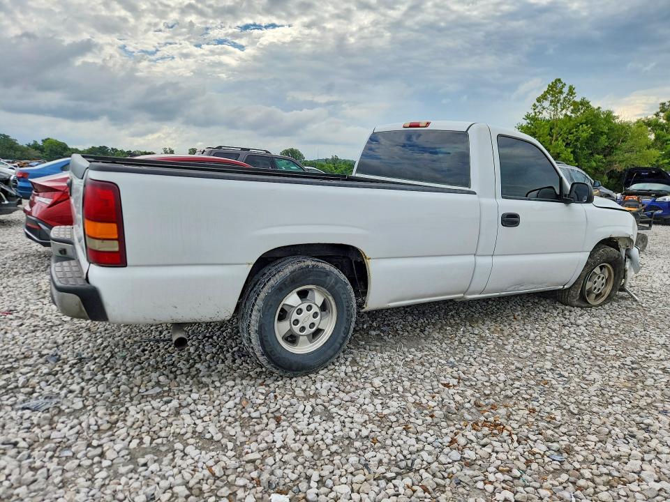 2000 CHEVROLET SILVERADO C1500 — Фото 3 из 12