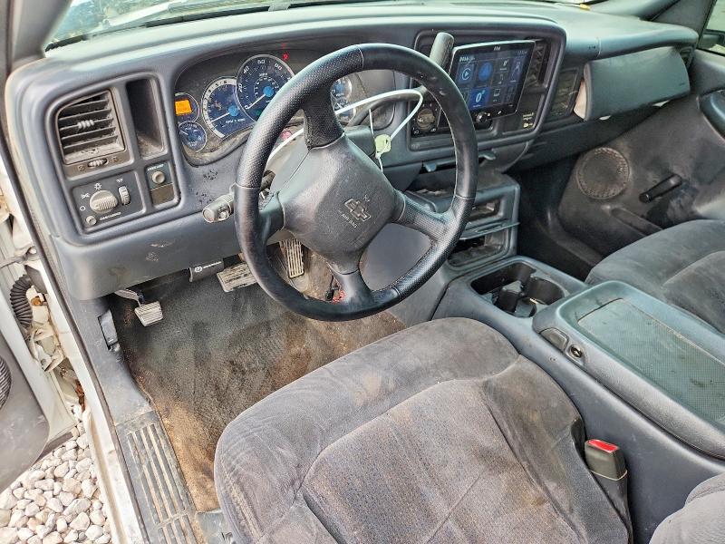2000 CHEVROLET SILVERADO C1500 — Фото 8 из 12