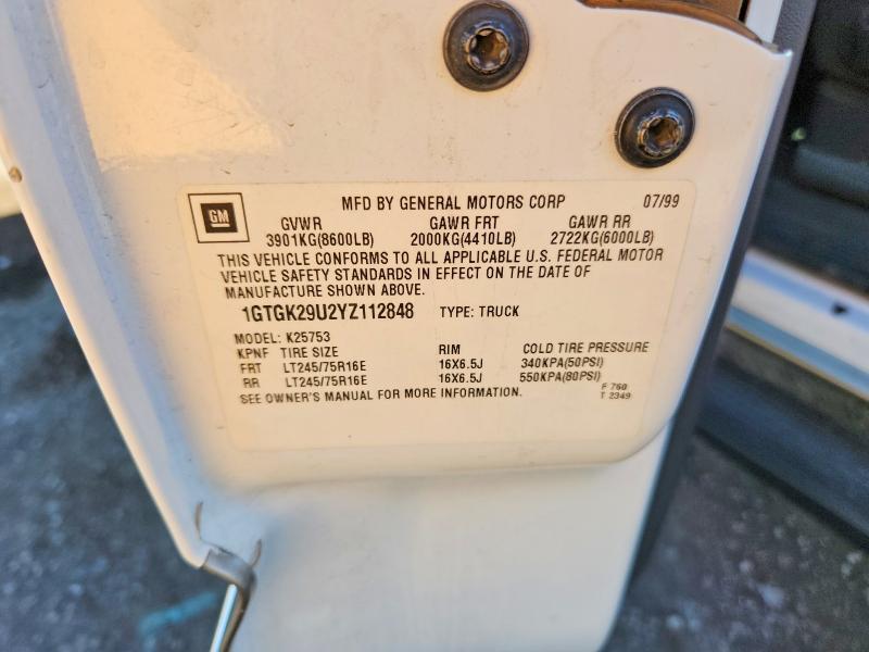 1GTGK29U2YZ112848 2000 GMC NEW SIERRA photo no. 12