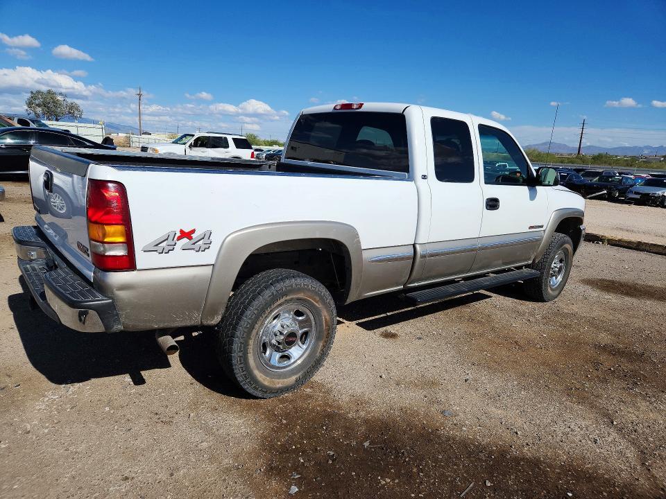 1GTGK29U2YZ112848 2000 GMC NEW SIERRA photo no. 3