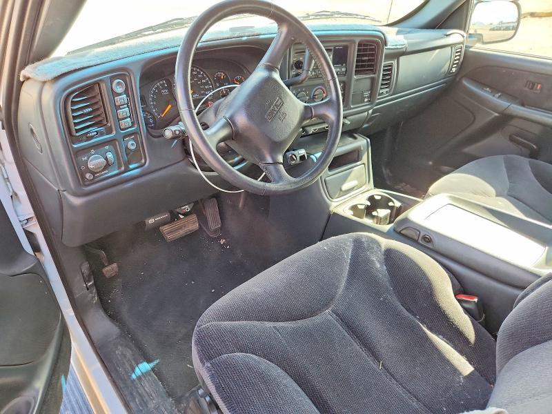 1GTGK29U2YZ112848 2000 GMC NEW SIERRA photo no. 8