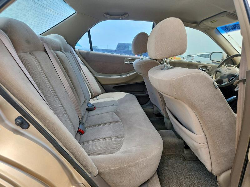 1HGCG1645YA025931 2000 HONDA ACCORD photo no. 10