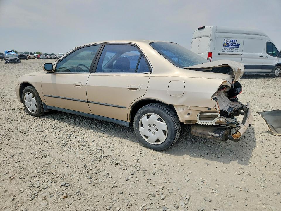 1HGCG1645YA025931 2000 HONDA ACCORD photo no. 2