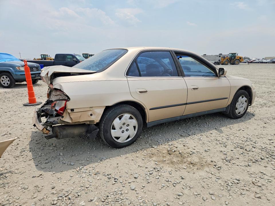 1HGCG1645YA025931 2000 HONDA ACCORD photo no. 3